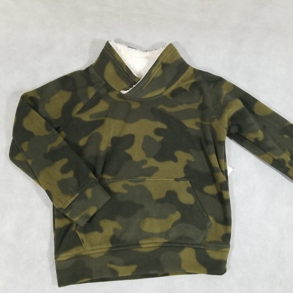 NWT Old Navy Fleece Pullover Sweatshirt Green Camo Boys Size 3T